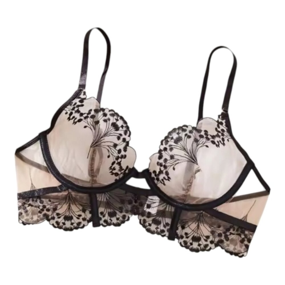 NWT Boutique French Style Beautiful Sexy Floral Embroidered Applique Mesh Bra S